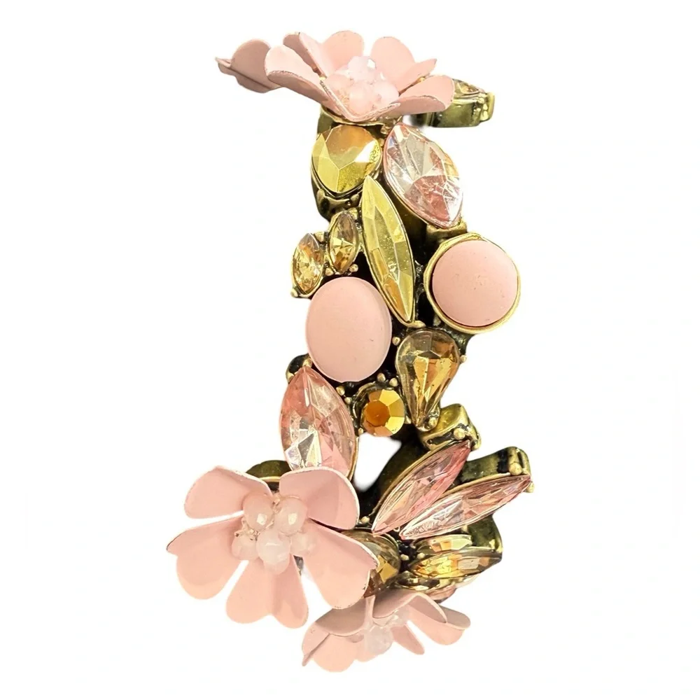 🚨3 for $15🚨 VERA WANG - Bracelet - Pink Flowers with Rhinestones - Picture 2 of 6